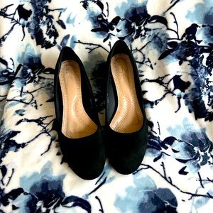 Etéreo Women’s Fabulous Black Heel Pumps (Size EUR 40/ US 10)